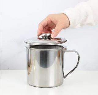 Strainer grease keeper